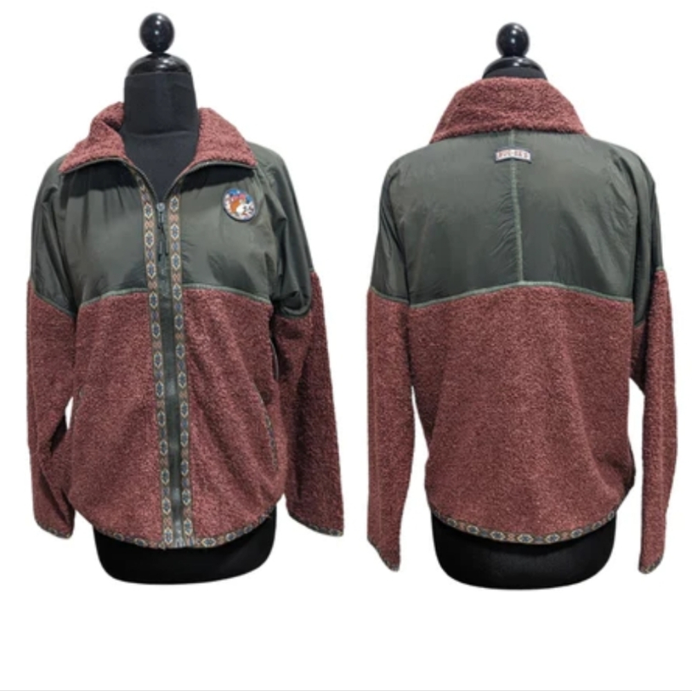 Buc-ee's 2023 Fleece Jacket Southwestern Aztec Detailing Zip Up